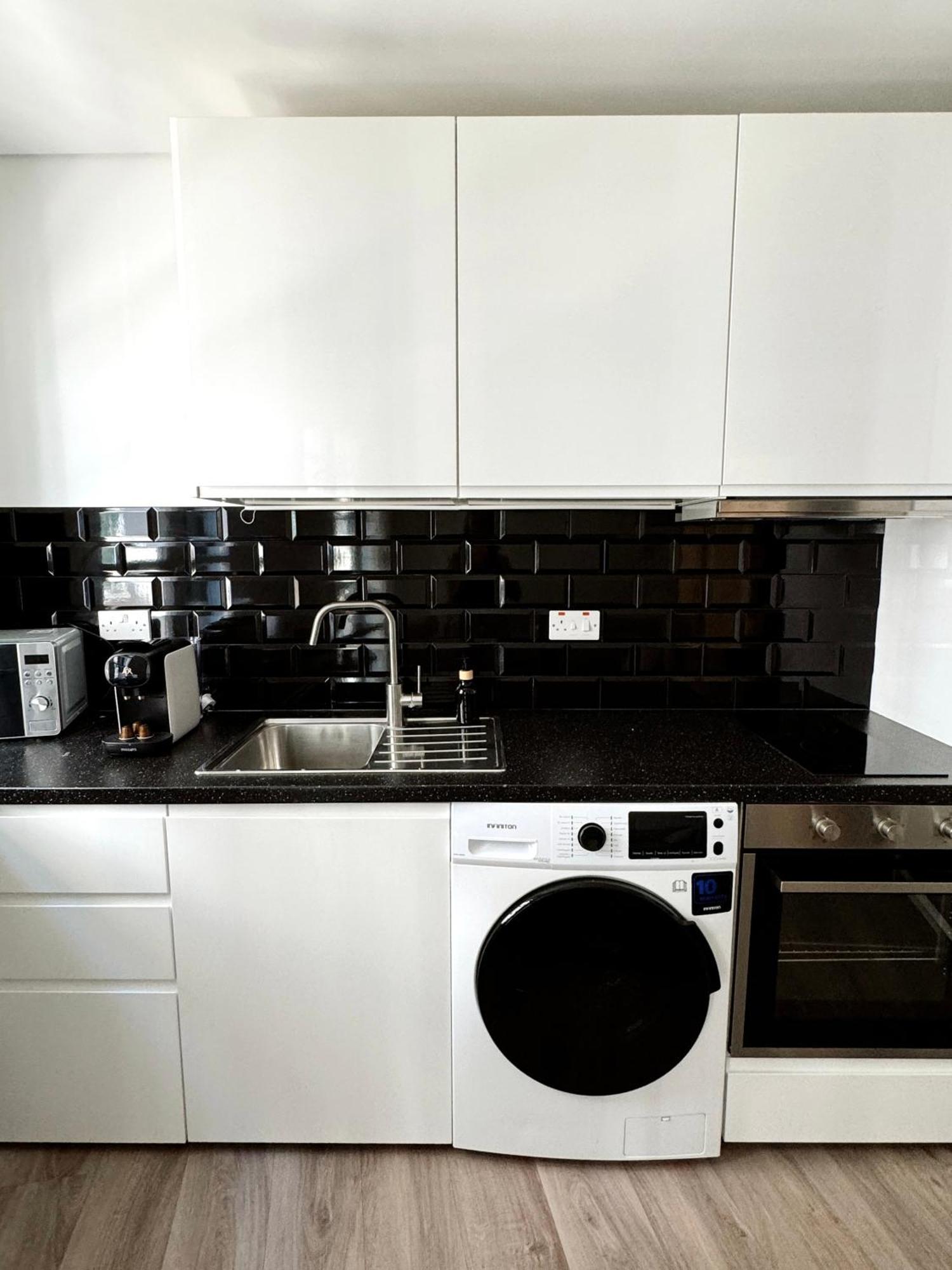 Fabulous City Centre Apartment - Grand Central House Gibilterra Esterno foto