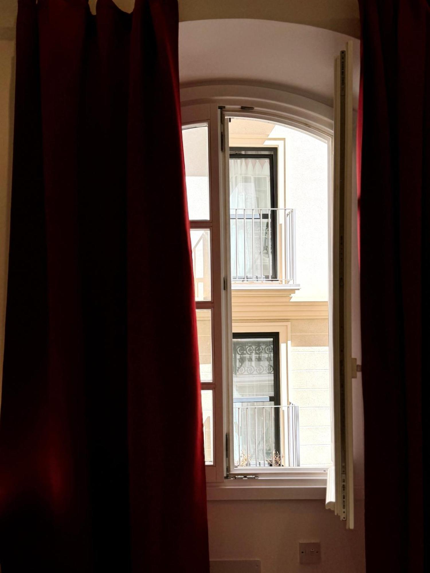 Fabulous City Centre Apartment - Grand Central House Gibilterra Esterno foto