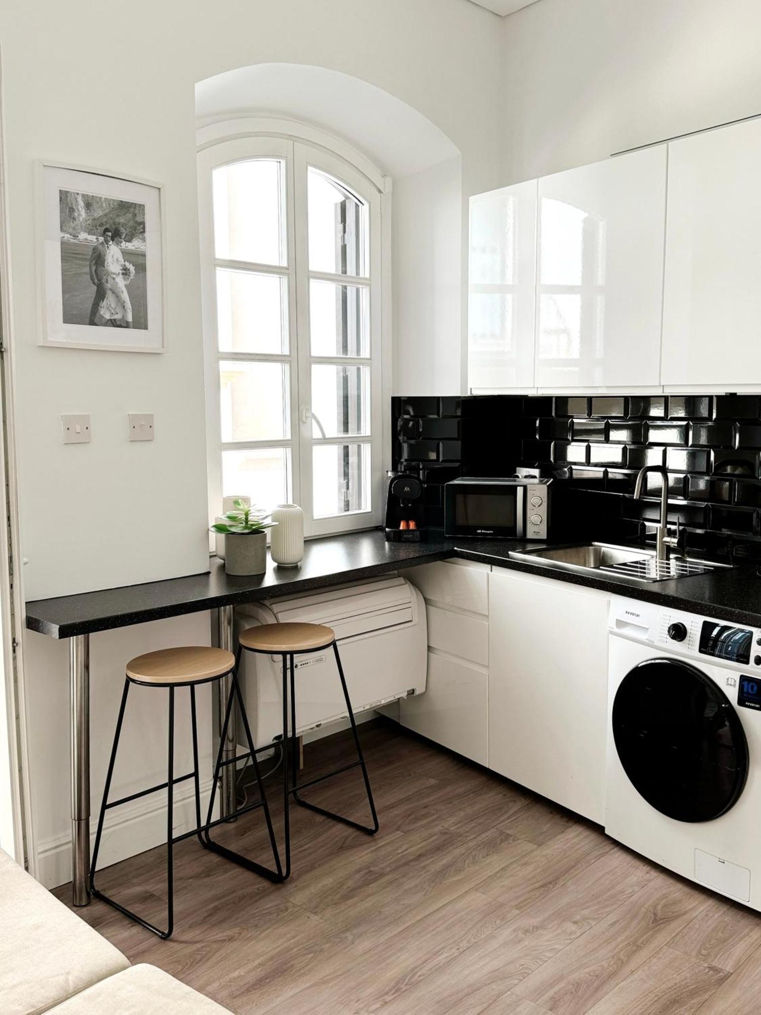 Fabulous City Centre Apartment - Grand Central House Gibilterra Esterno foto