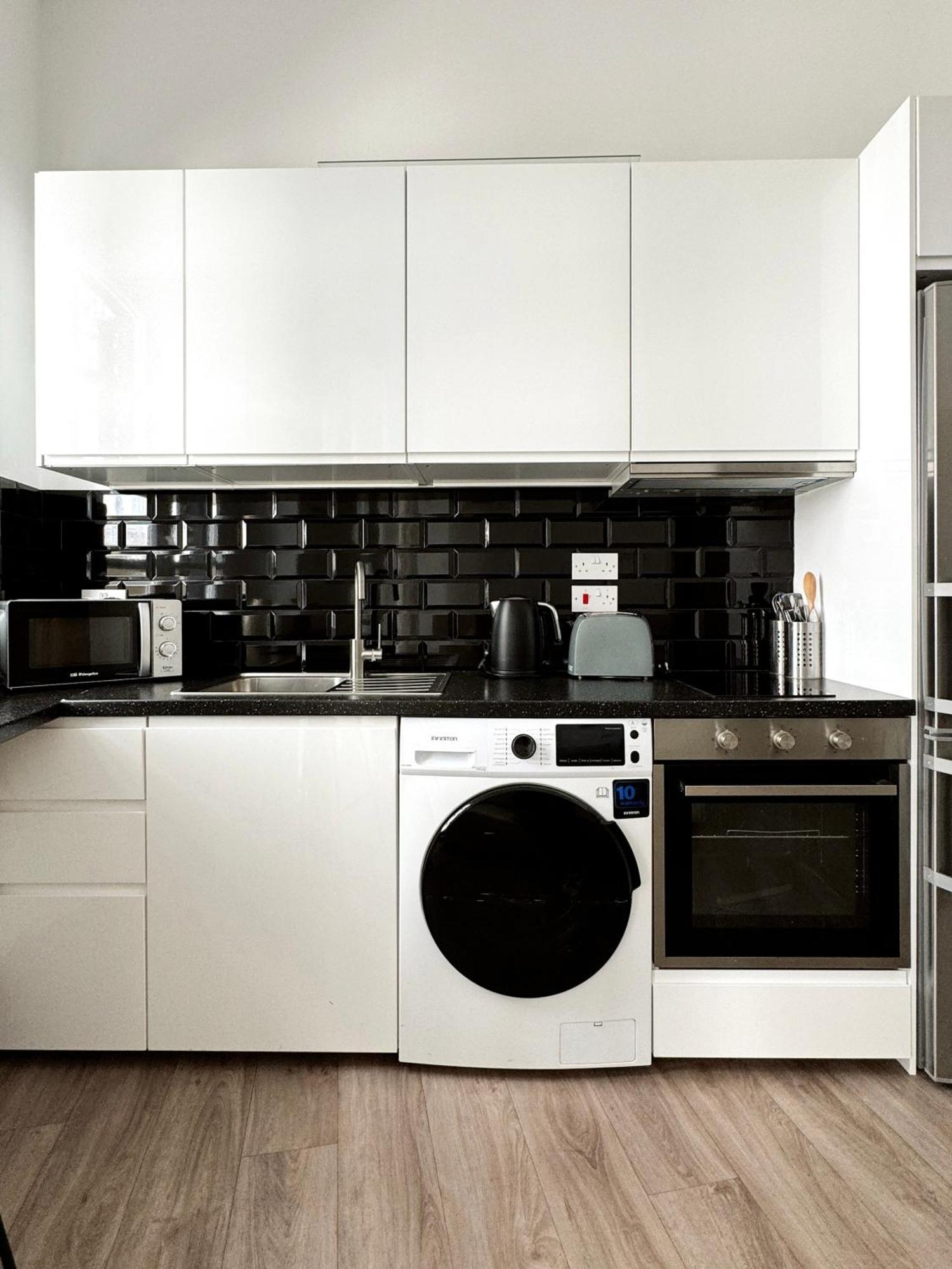 Fabulous City Centre Apartment - Grand Central House Gibilterra Esterno foto